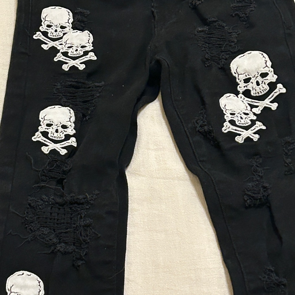 Preme Men's Black Slim Jeans with Skull Design - Picture 5 of 8